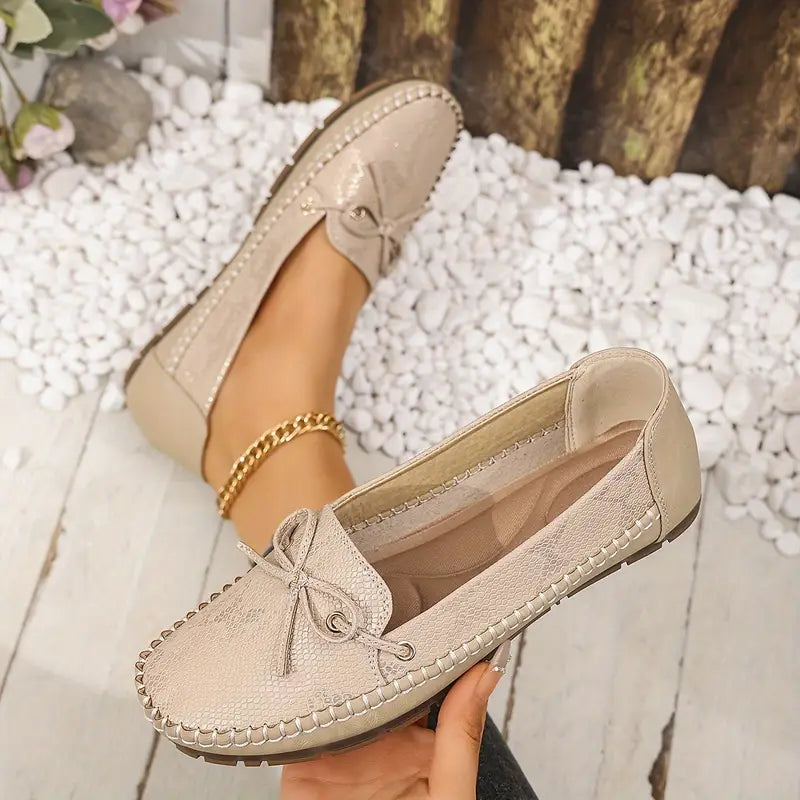 Chic Plus-Size Women's Loafers with Bowknot & Snakeskin Print - Comfortable, Lightweight Slip-On Flats for All Seasons, Retro Style
