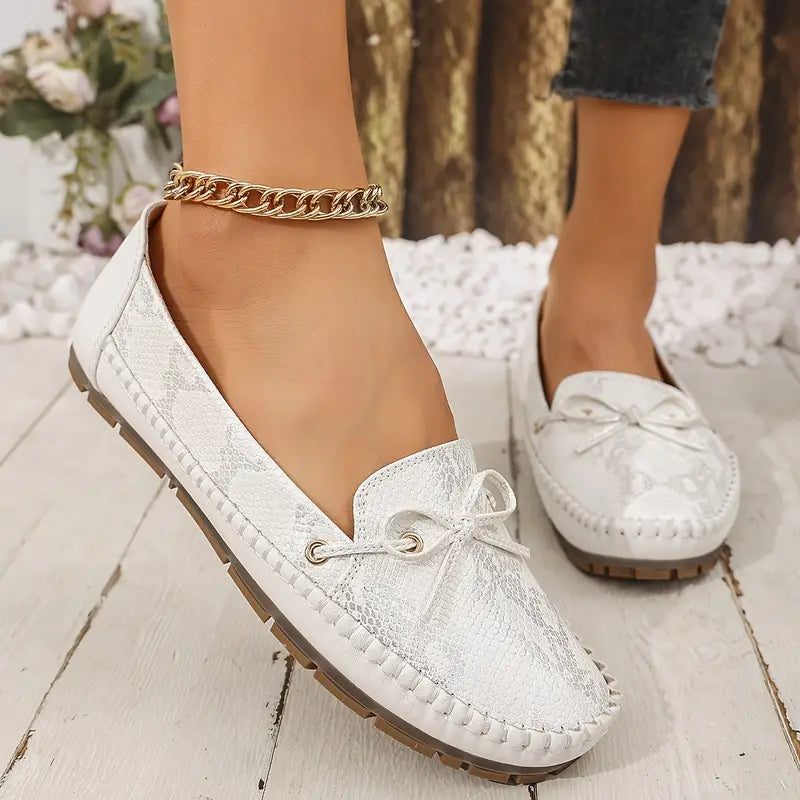 Chic Plus-Size Women's Loafers with Bowknot & Snakeskin Print - Comfortable, Lightweight Slip-On Flats for All Seasons, Retro Style