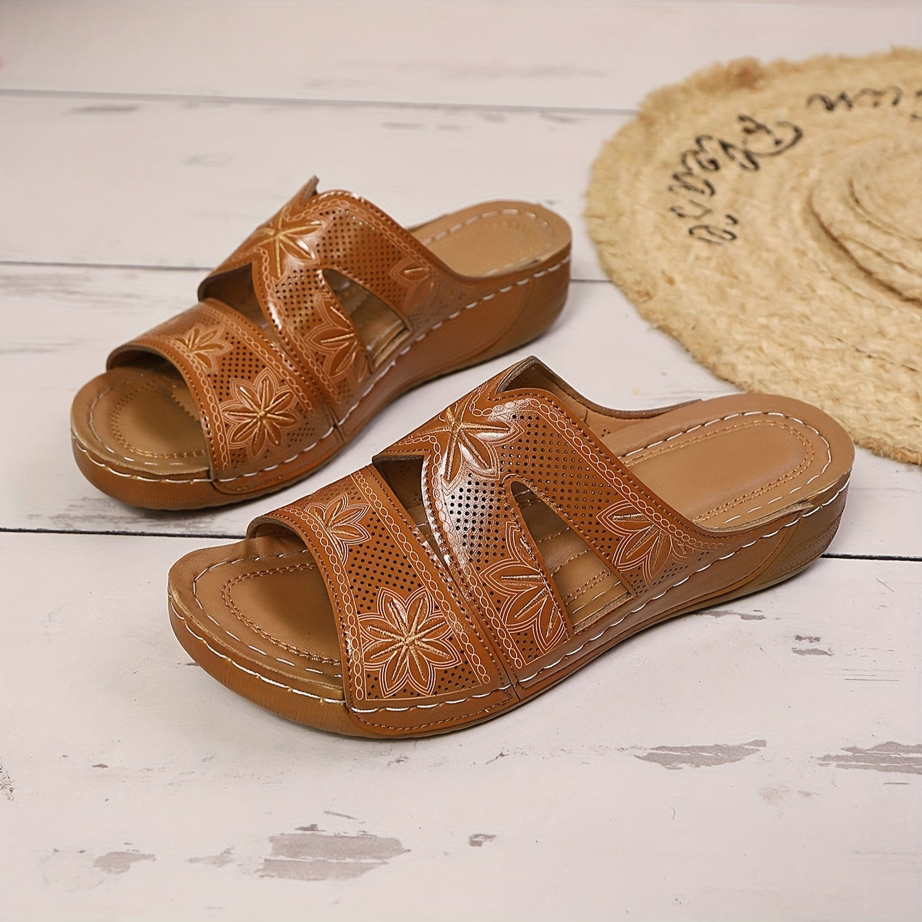 🔥Last Day Deal 50% OFF🔥Orthopedic Leaf Embroidered Sandals – 2025 Wedge Style