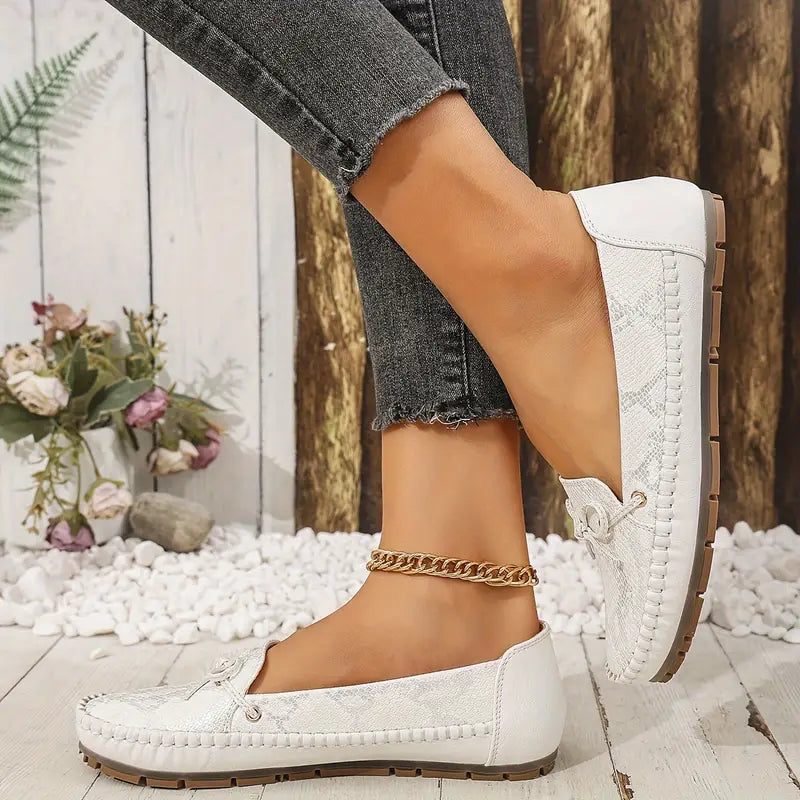 Chic Plus-Size Women's Loafers with Bowknot & Snakeskin Print - Comfortable, Lightweight Slip-On Flats for All Seasons, Retro Style