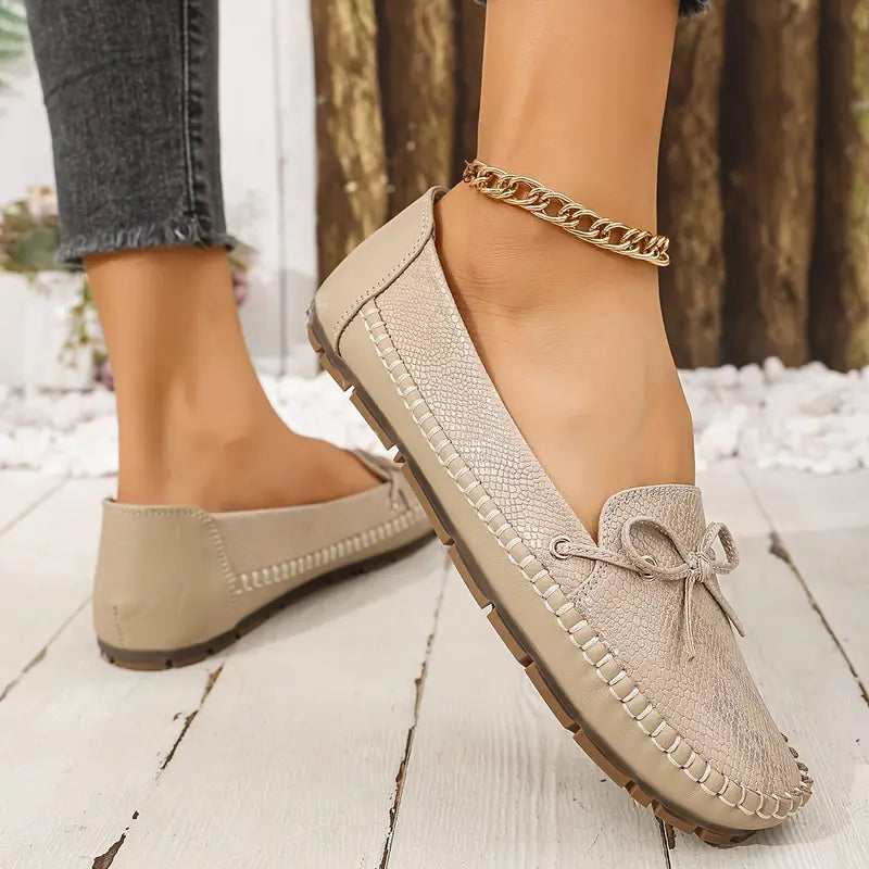 Chic Plus-Size Women's Loafers with Bowknot & Snakeskin Print - Comfortable, Lightweight Slip-On Flats for All Seasons, Retro Style