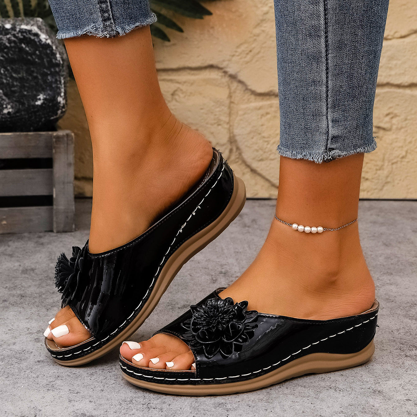 Comfortable Floral Wedge Slide Slippers