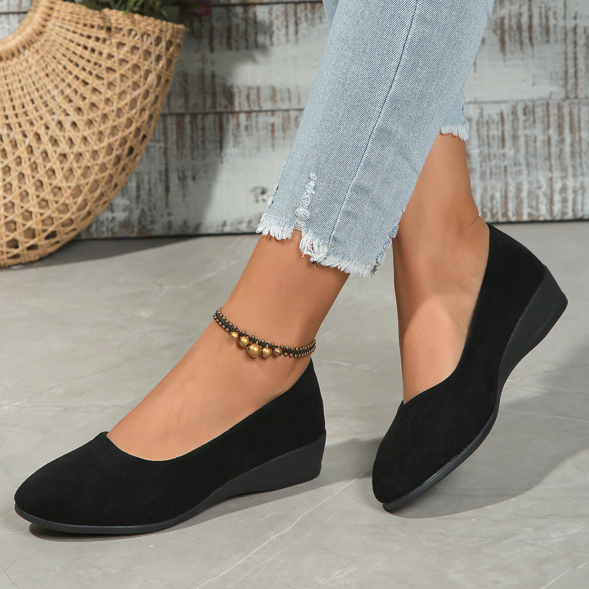 Comfortable, lightweight, anti-slip, breathable orthopedic flat shoes for women