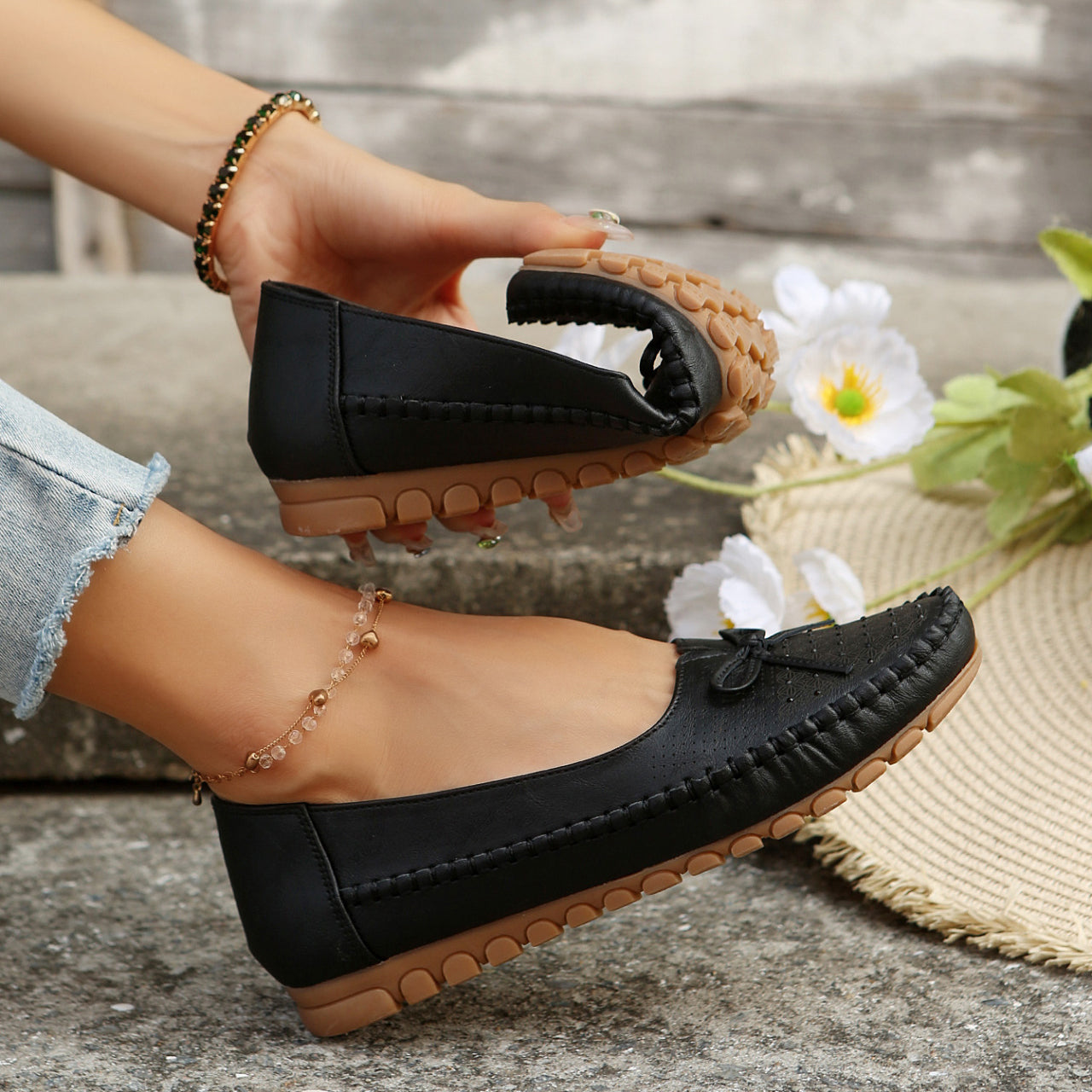 Women's Orthopedic Leather Flats – Lightweight, Breathable & Non-Slip