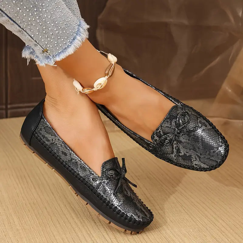 Chic Plus-Size Women's Loafers with Bowknot & Snakeskin Print - Comfortable, Lightweight Slip-On Flats for All Seasons, Retro Style