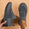 Donne intrecciate intrecciate intrecciate e trasparenti scarpe