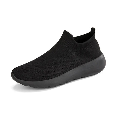 Donne intrecciate intrecciate intrecciate e trasparenti scarpe